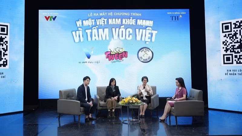 dai-dien-ekip-san-xuat-cua-vtv-tra-loi-cau-hoi-bao-chi-9651.jpg