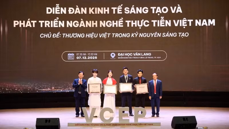 VCEP Awards 2025 tôn vinh những gương mặt tiêu biểu dựa trên bốn tiêu chí: sáng tạo; tác động xã hội; giá trị văn hóa; sức lan tỏa. (Ảnh: BTC)