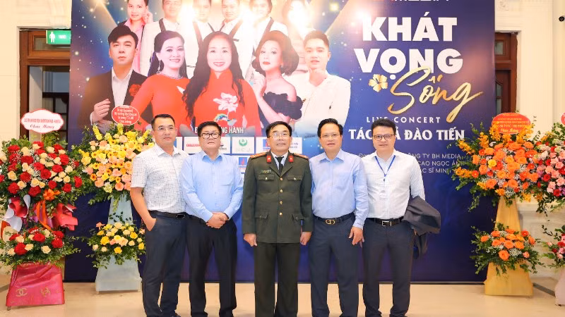 khat-vong-song-8538.jpg