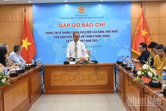 Toàn cảnh buổi gặp gỡ báo chí. (Ảnh: KHÁNH LAN)