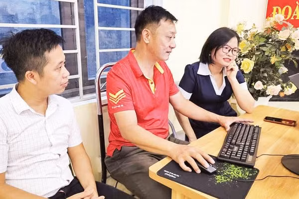 Xã Thọ Xuân mới mua sắm tập trung, trang cấp máy tính đến tất cả các thôn trên địa bàn.