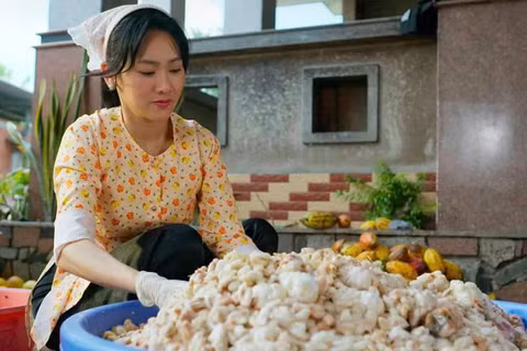 Cảnh trong phim "Phù Sa". (Ảnh: VFC)