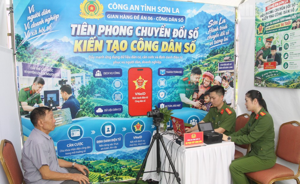 Sơn La khai mạc Ngày hội đổi mới sáng tạo và chuyển đổi số