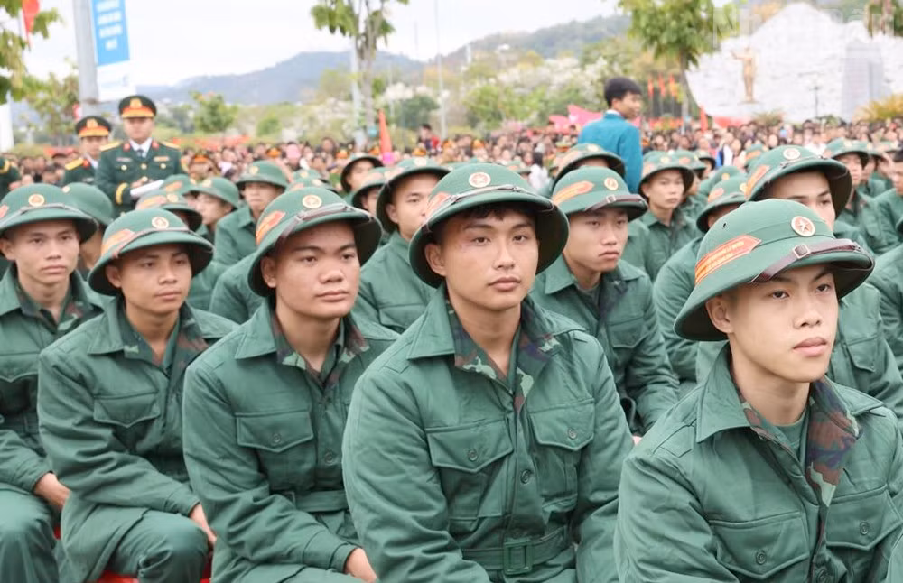 ndo_tr_cac-tan-binh-du-le-giao-nhan-quan.jpg