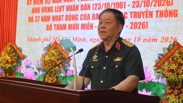 Đại tướng Nguyễn Trọng Nghĩa phát biểu tại buổi gặp mặt. (Ảnh: qdnd.vn)