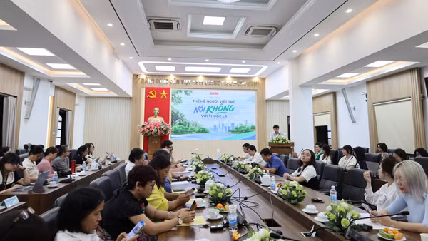 Các đại biểu tham dự Tọa đàm “Thế hệ trẻ Việt Nam nói không với Thuốc lá” do Báo Nhân Dân tổ chức. (Ảnh: Đức Long)