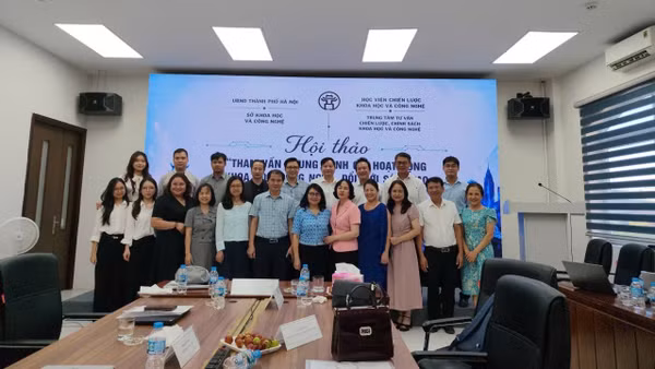 Hội thảo “Tham vấn Khung đánh giá hoạt động khoa học, công nghệ, đổi mới sáng tạo và chuyển đổi số của Thành phố Hà Nội” diễn ra chiều 29/9.