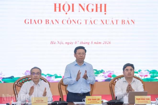 Đồng chí Trần Thanh Lâm, Ủy viên Trung ương Đảng, Phó Trưởng ban Tuyên giáo Trung ương chủ trì hội nghị.