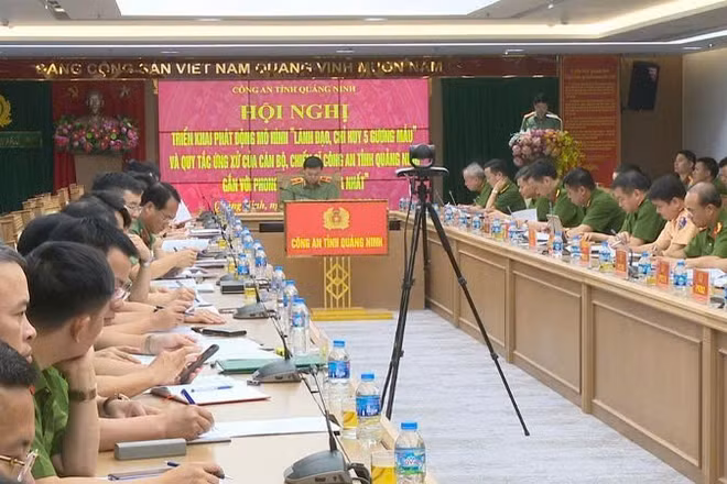 Công an tỉnh Quảng Ninh tổ chức Hội nghị phát động triển khai mô hình “Lãnh đạo, chỉ huy 5 gương mẫu”. - ảnh Quốc Xã.