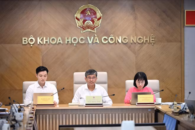 Thứ trưởng Khoa học và Công nghệ Trần Trung Tính chủ trì họp báo thường kỳ tháng 9. (Ảnh: Bộ Khoa học và Công nghệ)