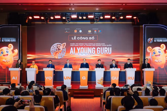 Án nút công bố Cuộc thi AI Young Guru.