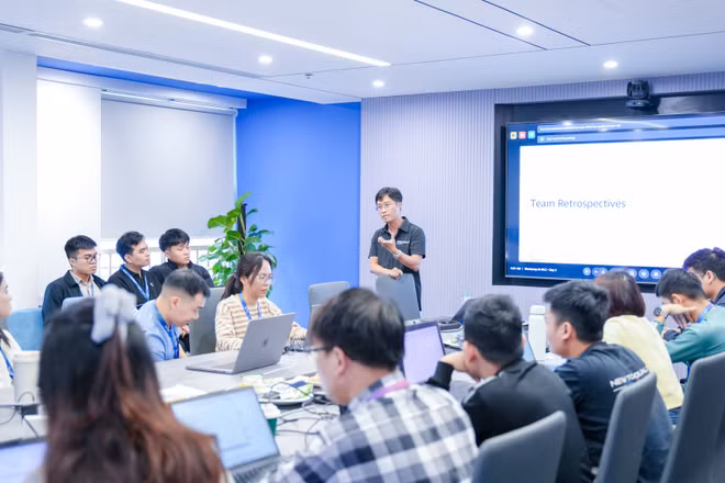 Workshop giữa NTQ và AWS với chủ đề “AI trong vòng đời phát triển phần mềm".