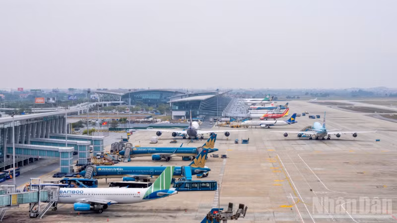 Việc đầu tư xây dựng tại cảng hàng không được quy chuẩn hóa, yêu cầu phải phù hợp với quy hoạch và tuân thủ các tiêu chuẩn của Tổ chức Hàng không dân dụng quốc tế (ICAO).
