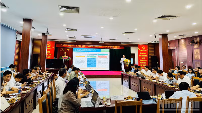 Toàn cảnh tọa đàm “Giải pháp tạo thị trường cho doanh nghiệp khoa học và công nghệ thông qua cơ chế đặt hàng, giao nhiệm vụ và thuê dịch vụ công nghệ tại Hà Nội”.