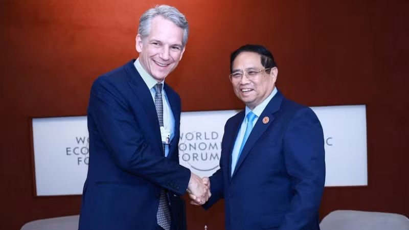 Thủ tướng Phạm Minh Chính tiếp ông Peter Koerte, Giám đốc công nghệ và Giám đốc chiến lược Tập đoàn Siemens AG (Đức). (Ảnh: TTXVN)