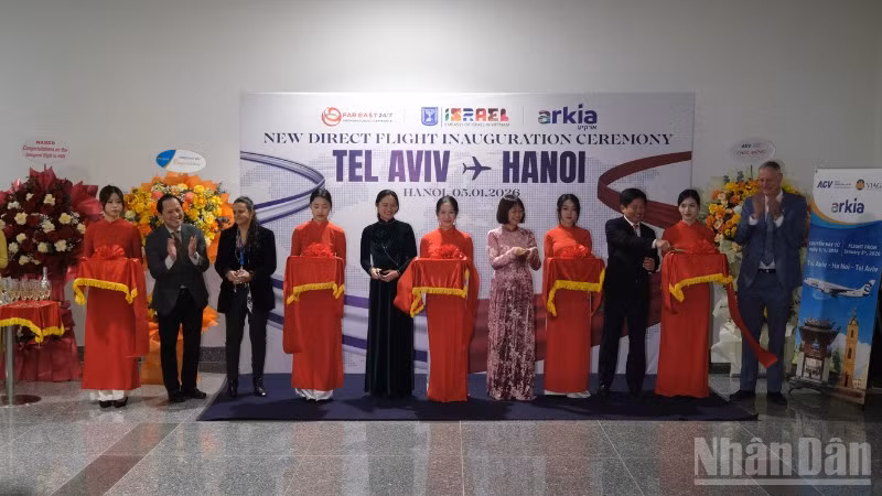 Nghi thức cắt băng khai trương đường bay thẳng Tel Aviv-Hà Nội.