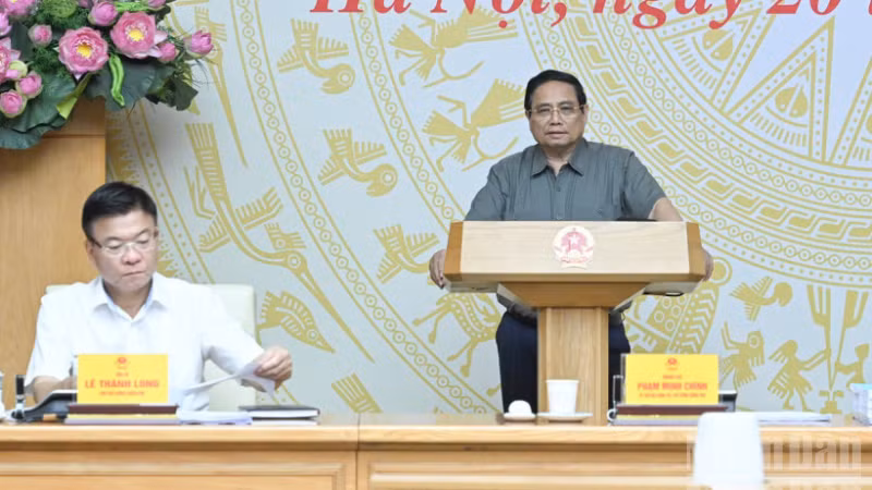 Thủ tướng Chính phủ Phạm Minh Chính chủ trì Phiên họp thứ 6 của Ban Chỉ đạo rà soát và tổ chức thực hiện việc xử lý vướng mắc trong hệ thống pháp luật. (Ảnh: Trần Hải)