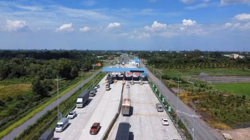 Tuyến cao tốc Thành phố Hồ Chí Minh-Trung Lương-Mỹ Thuận. 