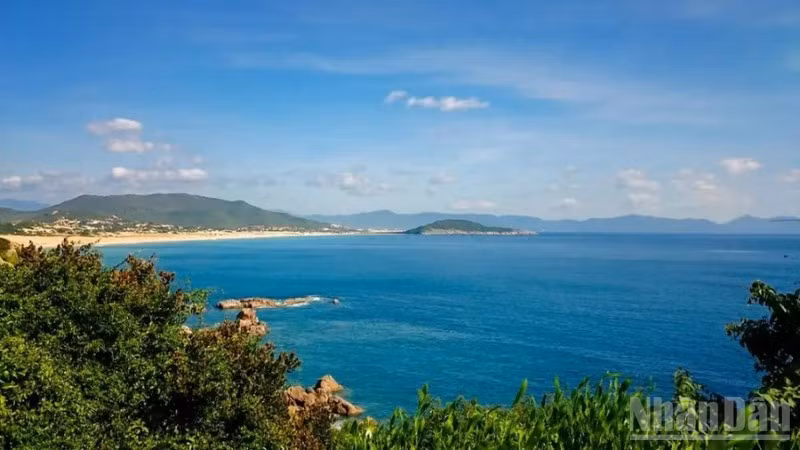 Một góc vịnh Vân Phong. (Ảnh nhandan.vn)