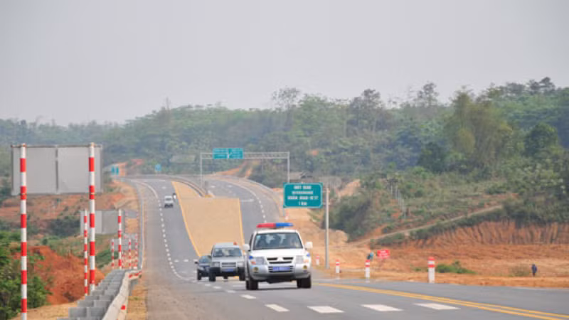 Cao tốc Nội Bài-Lào Cai.