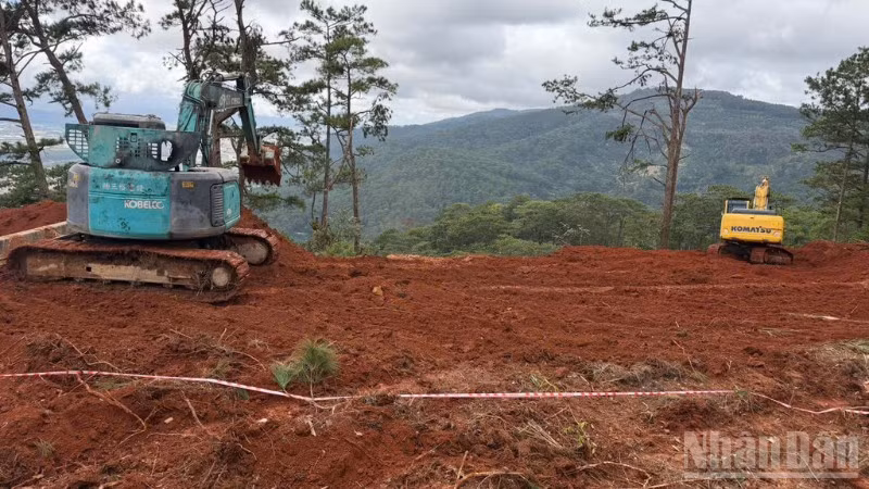 Khu Quản lý đường bộ IV khắc phục hậu quả mưa lũ lên hạ tầng giao thông.