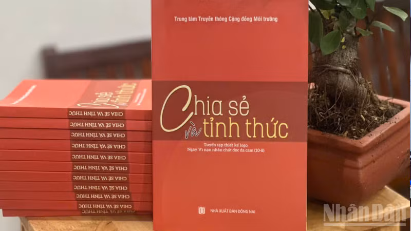 Trung tâm Truyền thông Cộng đồng Môi trường giới thiệu đến công chúng cuốn sách “Chia sẻ và Tỉnh thức”.