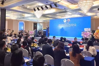 Toàn cảnh buổi họp báo.