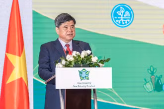 Thứ trưởng Nông nghiệp và Môi trường Trần Thanh Nam phát biểu khai mạc Diễn đàn cấp cao liên khu vực về mô hình OCOP (Mỗi xã một sản phẩm).