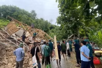 Mưa lớn tại Sơn La khiến 45 nhà bị thiệt hại, trong đó 2 nhà bị sập đổ hoàn toàn. (Ảnh: TTXVN)