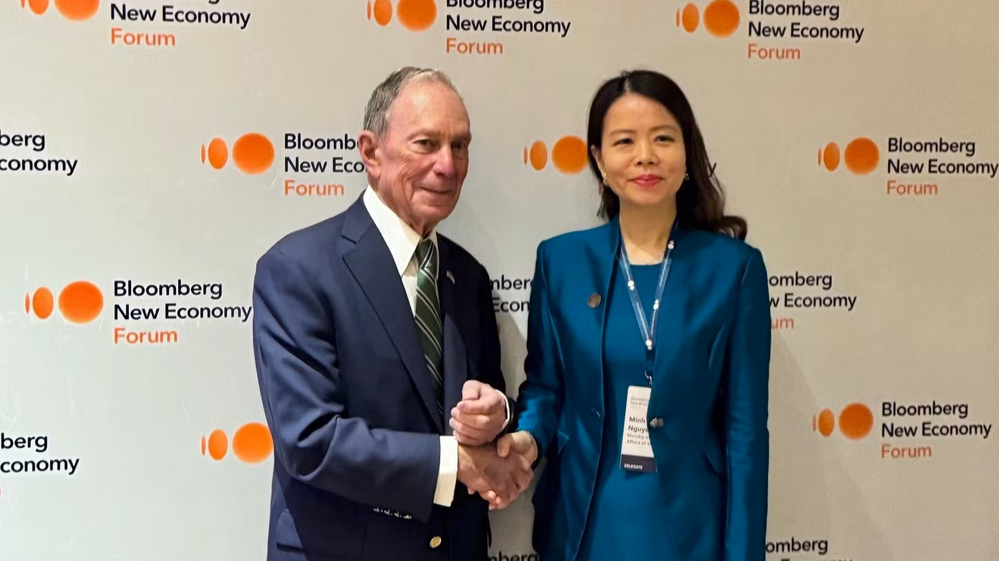 gap-nha-sang-lap-tap-doan-bloomberg-ong-michael-r-bloomberg-2354.jpg