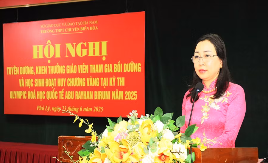 dong-chi-pho-bi-thu-tinh-uy-phat-bieu-tai-le-tuyen-duong.jpg