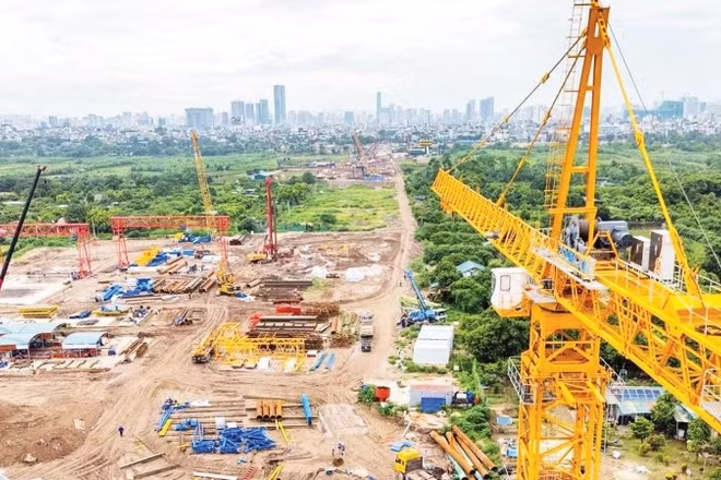 Công trường thi công dự án cầu Tứ Liên (Ảnh THỦY NGUYÊN)