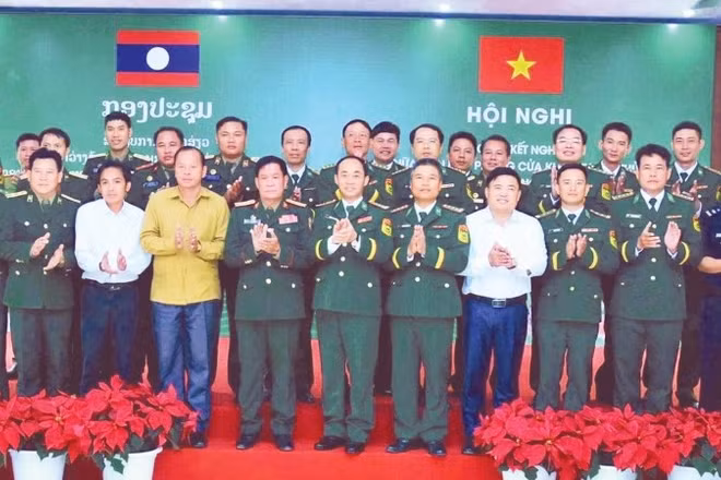 Hội nghị sơ kết 12 năm thực hiện Chương trình kết nghĩa giai đoạn 2014-2026, giữa Đồn Biên phòng cửa khẩu Thanh Thủy và Đại đội Biên phòng 252, Bộ Chỉ huy Quân sự tỉnh Bô Ly Khăm Xay (Lào).