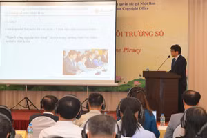 Đại biểu trình bày giải pháp tăng cường bảo vệ bản quyền trên không gian số. (Ảnh: P.SỸ)
