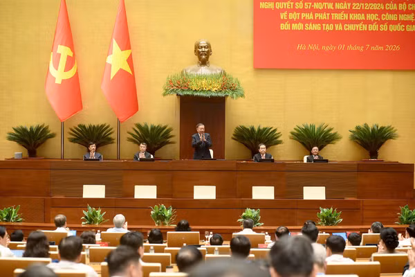 Tổng Bí thư, Chủ tịch nước Tô Lâm và các đồng chí lãnh đạo Đảng, Nhà nước chủ trì hội nghị. (Ảnh: ĐĂNG KHOA)