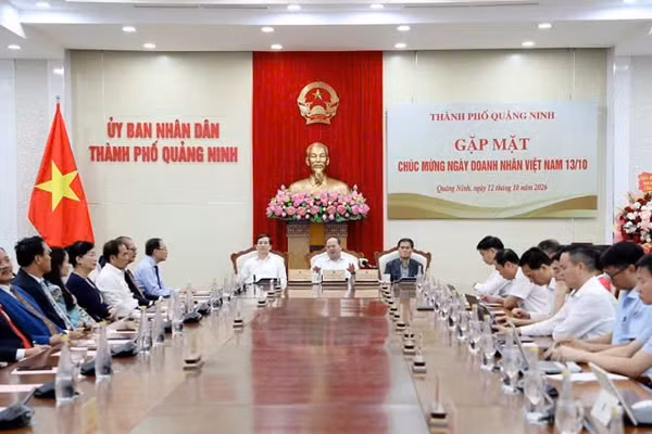 Quang cảnh chương trình gặp mặt. (Ảnh: QUANG THỌ)