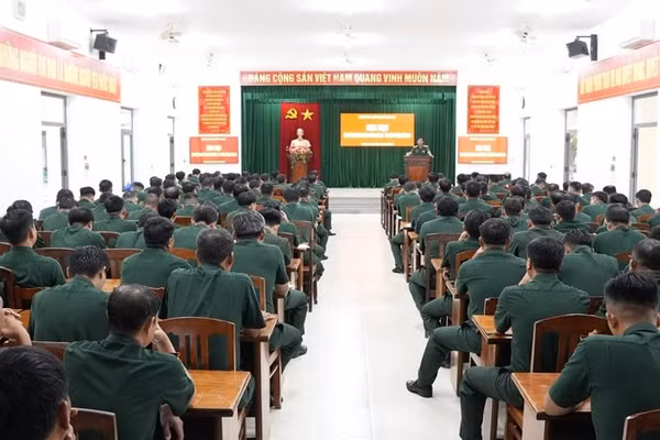Quang cảnh buổi khai mạc. (Ảnh: ĐỨC DŨNG)