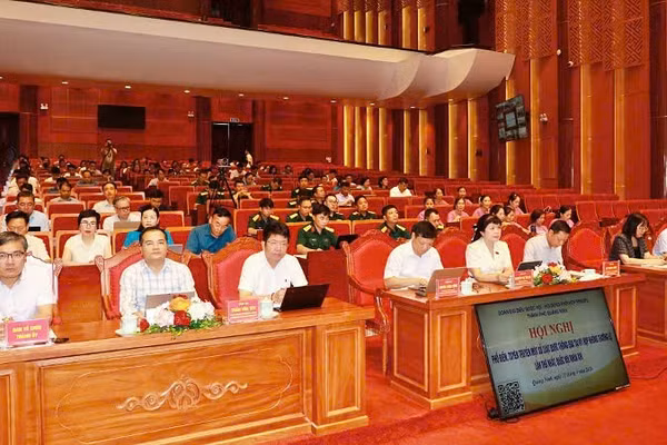 Các đại biểu dự hội nghị. (Ảnh Quang Thọ)