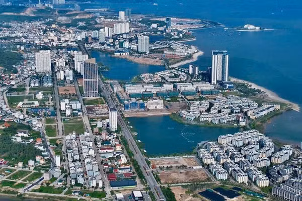 Một góc thành phố Quảng Ninh từ trên cao. (Ảnh: Quang Thọ)