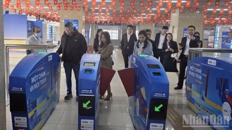 ndo_br_hanoi-metro-3-9221.jpg