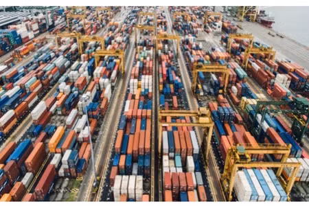 Hệ thống cảng biển, logistics và vận tải hàng hóa là những mắt xích quan trọng trong chuỗi cung ứng của các trung tâm sản xuất phía bắc. (Nguồn ảnh: Masterise)