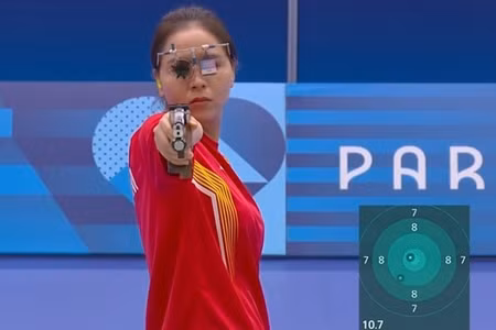 Trịnh Thu Vinh là niềm hy vọng lớn của bắn súng Việt Nam tại ASIAD 20-2026. (Ảnh: Liên đoàn bắn súng Việt Nam)