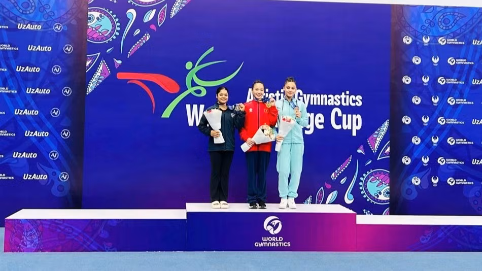 Nguyễn Thị Quỳnh Như (ở giữa) xuất sắc giành Huy chương Vàng giải Thể dục dụng cụ FIG World Chanllege Cup 2026. (Ảnh: Cục Thể dục thể thao Việt Nam)
