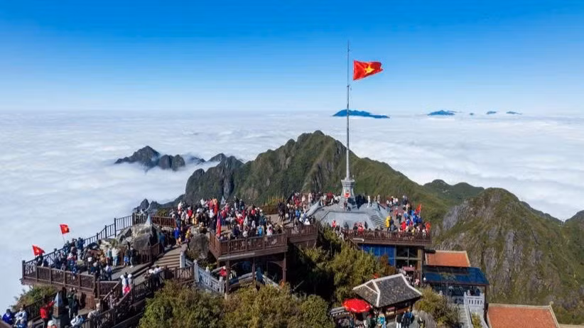 Đỉnh Fansipan, điểm nhấn của Khu du lịch quốc gia Sa Pa.