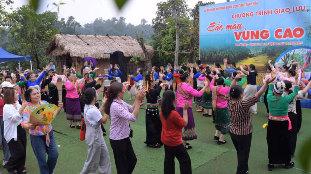 Chuyển giao Làng Văn hóa-Du lịch các dân tộc Việt Nam về UBND thành phố Hà Nội quản lý từ ngày 1/7