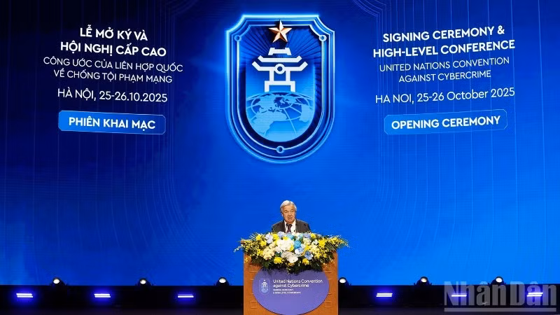 Tổng Thư ký Liên hợp quốc Antonio Guterres phát biểu tại Lễ mở ký Công ước Liên hợp quốc về chống tội phạm mạng, ngày 25/10/2025. 