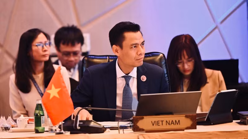 Đoàn Việt Nam do Thứ trưởng Ngoại giao Đặng Hoàng Giang, Trưởng SOM ASEAN Việt Nam dẫn đầu. (Ảnh: Bộ Ngoại giao)
