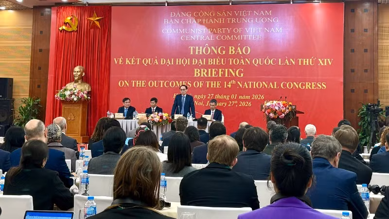 Đồng chí Lê Hoài Trung, Ủy viên Bộ Chính trị, Bộ trưởng Ngoại giao phát biểu tại buổi thông báo. (Ảnh: Nhã Nam)