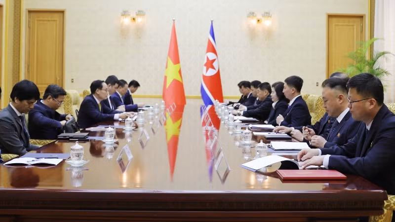 vna-potal-bo-truong-ngoai-giao-le-hoai-trung-tham-trieu-tien-8759090-1501.jpg