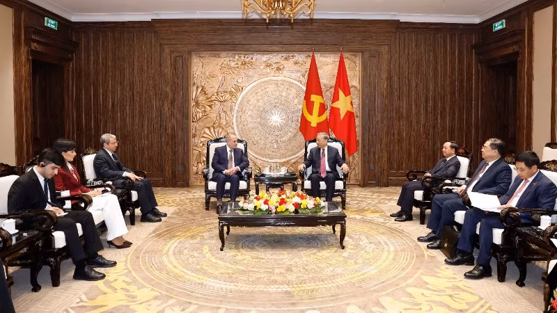 vna-potal-tong-bi-thu-to-lam-tiep-doan-dai-bieu-dang-azerbaija-moi-8552615-791.jpg